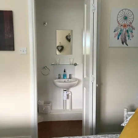 Turnbridge House B&B *